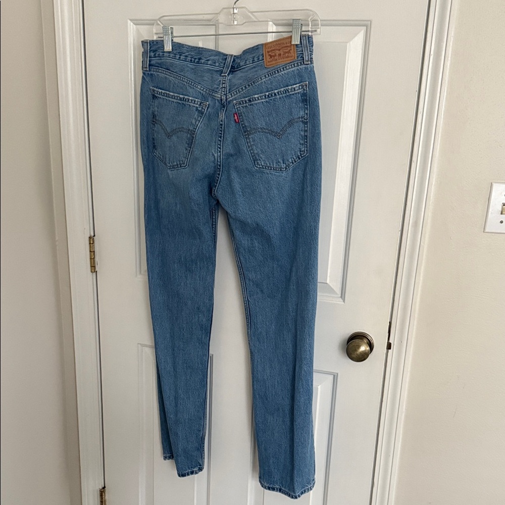 Levi's Women's low rise Straight Leg Light Blue Jeans